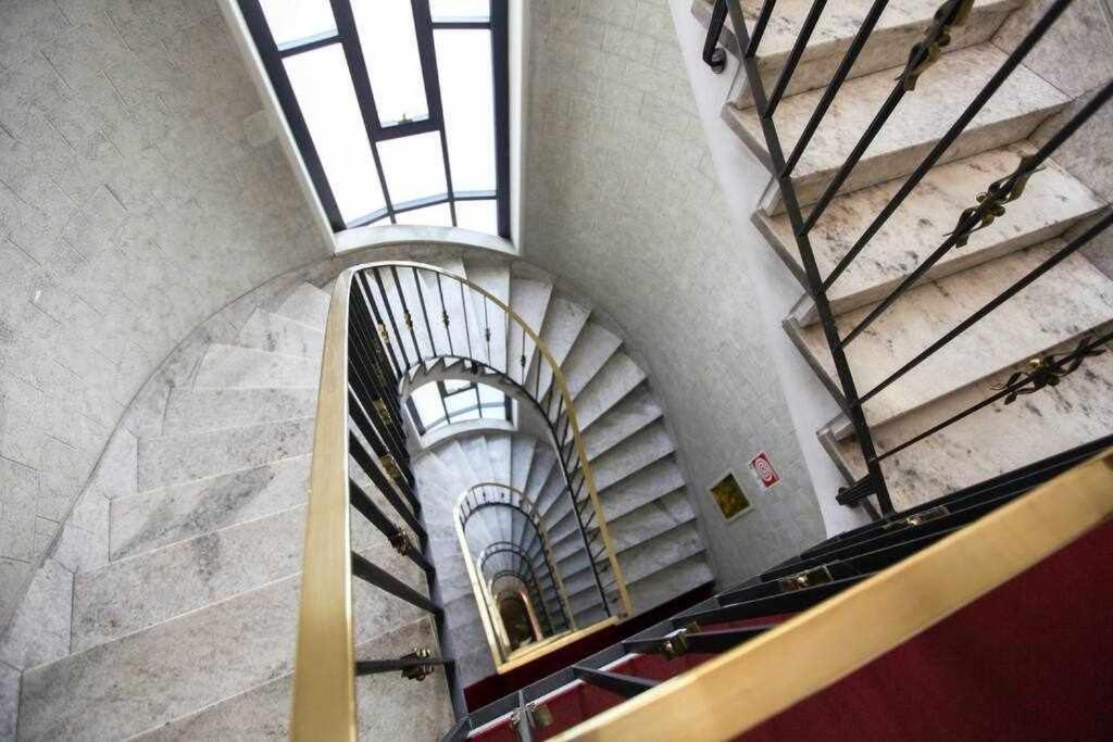 Sanpietro Allorto 22 Duomo Suite Dom12 Milánó Kültér fotó